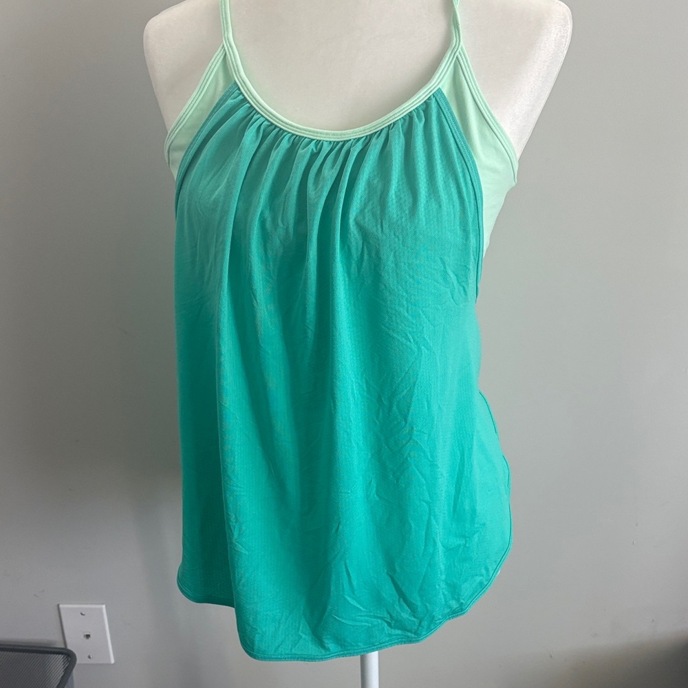 Lululemon Athletica Aqua yoga top